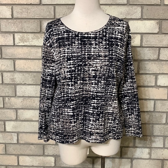 Shirt pxl $12 - Picture 1 of 4